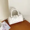 Bolsa Pequena Bordada Acolchoada para Mulheres 2026 Nova Moda Versátil Bolsa Transversal Bolsa de Mão para o Trabalho Bolsa Boston Bolsa Almofada