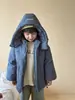 Chaqueta de plumón para niños, otoño e invierno de 2024, ligera, para niños y niñas, tallas pequeñas, medianas y grandes, cálida y gruesa, con capucha, estilo coreano.