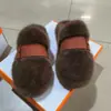 Pantuflas peludas de suela gruesa de moda para mujer, para usar en exteriores, nuevo estilo otoño e invierno 2006, forradas de felpa para abrigar, pantuflas de algodón Birkenstock