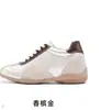 Zapatillas de entrenamiento alemanas de suela gruesa de 6 cm para mujer, nuevas de otoño 2026, versátiles de estilo vintage, suela blanda, que aumentan la altura, antideslizantes, zapatillas casuales