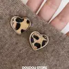 Pendientes Maillard con Estampado de Leopardo y Diseño Corazón Pendientes Retro de Otoño e Invierno de Amor Pendientes de Temperamento Dulce Novedad 2025 para Mujer
