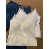 Top puramente deseable estilo BM con copas incorporadas y hermoso diseño en la espalda para mujer, camisola de encaje con retazos para verano, top sin mangas ajustado para usar como prenda exterior