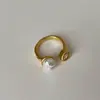 Anillo de Oro de Forma Especial con Perlas Barrocas de Lujo Ligero y Alta Gama para Mujer con Anillo de Moda Único y Exquisito