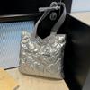 Hilo bordado moda simple 2024 otoño e invierno nuevo chamarra acolchada de algodón espacial bolso de hombro de gran capacidad plumón moda bolso de mujer