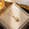 [Acero titanio] Collar de acero titanio con microincrustaciones de diamante y oso giratorio para mujer, cadena de clavícula sencilla, colgante, accesorio