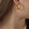 Japonês e Coreano novo simples personalizado nicho design moda anel liso aço titânio banhado a ouro 18K todos os jogos brincos joia redonda