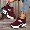 Zapatos Deportivos de Cuña de Tamaño Grande Transfronterizos 2025 Otoño Nuevos de Velcro con Suela Gruesa Zapatos Casuales en Stock
