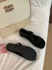 Sapatos Ferradura Pata de Porco 2026 Novo Estilo Retrô Camurça Bico Dividido Mocassins Pata de Porco Sapatos Femininos Primavera Outono