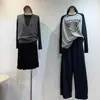 Camiseta básica de manga larga con cuello redondo, corte slim, estilo americano, elástica, adelgazante, tejido cepillado, capa base, top interior, otoño