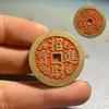 Atacado de Moedas Taoístas com Furo Redondo, Moedas com Furo Quadrado e Moedas Bagua com Desenhos de Frangipani Roxa e Cinábrio pelo Fabricante Shan Gui Huanyuan