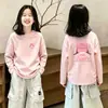 Camiseta infantil 100% algodão, blusa de manga comprida casual, novo estilo outono, moderna e versátil para meninas, top de camada interna para bebê