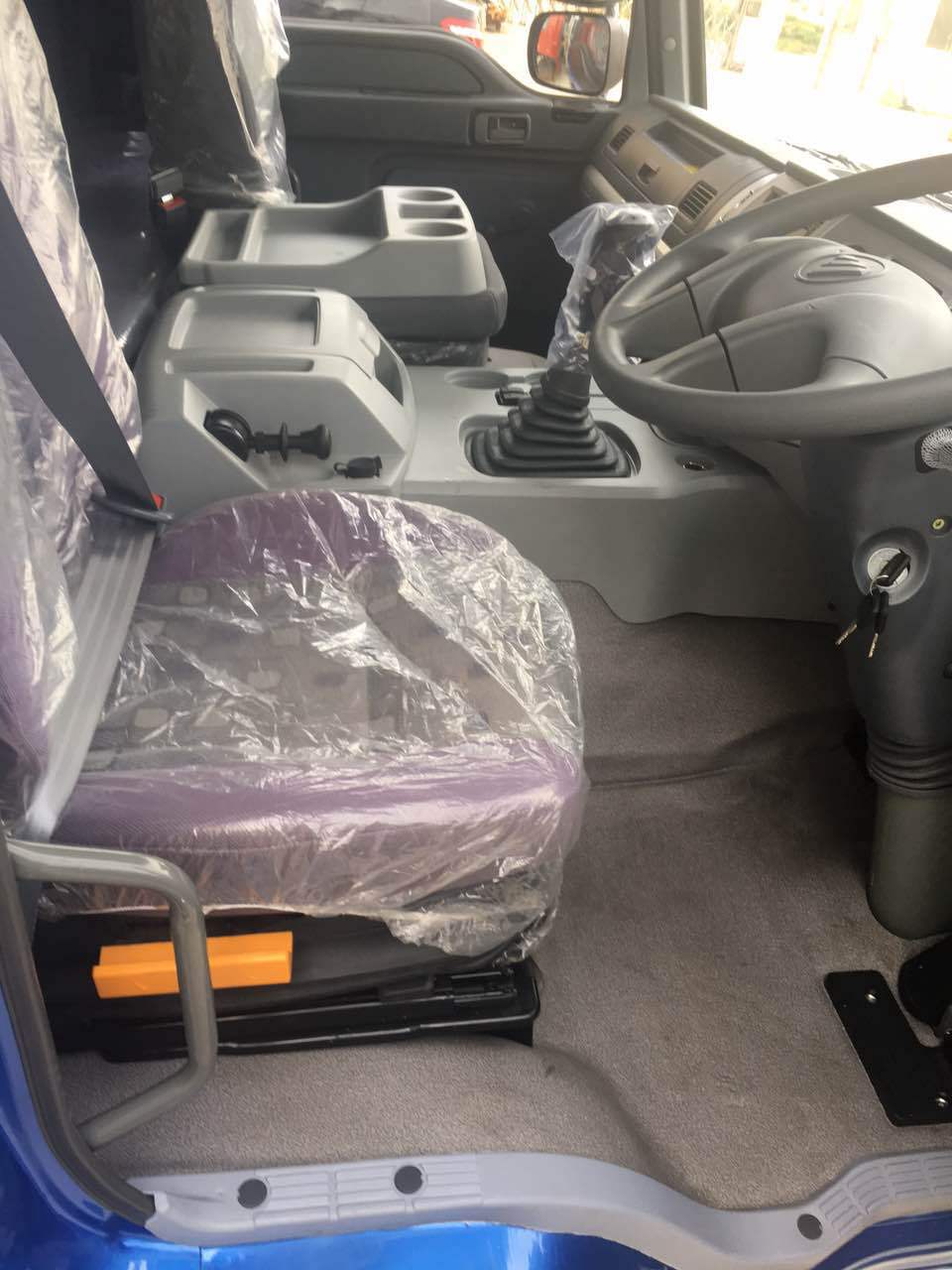 福田驾驶室 (4).jpg