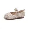 Sapatos de Couro Moda Fofos com Solado Macio para Meninas 2026 Primavera/Verão Novo Estilo Corte de Flor Respirável Mary Jane Casuais Sapatos de Uma Sola