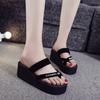Novas Chinelas de Verão de Sola Grossa para Mulheres Sandálias de Salto Alto para Uso Externo Casuais Personalizadas Chinelos Sandálias Femininas Atacado