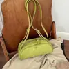 Bolso de axila retro de gamuza estilo coreano, de nicho, para mujer, perfecto para el trayecto de otoño, versátil, chic y elegante, de hombro o de mano