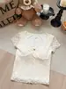 Pure Desire Estilo BM Camiseta Branca de Renda com Decote V Manga Curta Feminina Primavera/Verão 2026 Nova Garota Picante Slim-fit Roupa Íntima Top Curto