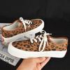 Zapatos de Lona con Estampado de Leopardo para Mujer Estilo Coreano Marrón de Caña Baja Tacón Plano Bloque de Color Distintivos Modernos Camuflaje Zapatos Casuales Felices