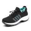 Sapatos Femininos de Tamanho Grande 2021 Sapatos de Mãe Sapatos de Balanço Sapatos Meia Sapatos Casuais Tecido Voador Sapatos Femininos Comércio Exterior Sapatos de Plataforma com Cadarço