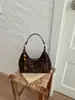 Bolsa de mão fashion no atacado para mulheres, novo design de nicho vintage, adequada para sair, pode ser carregada como bolsa de mão, bolsa de ombro ou bolsa crossbody