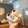 Primavera de 2026 Novo Estilo Sapatos de Couro Brogue para Bebê Sapatos para Crianças Pequenas Sapatos de Princesa para Meninas Sapatos de Meia-Temporada Sapatos de Solado Macio para Meninas