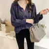 Camiseta de manga larga con cuello en V para mujer, estilo coreano, talla grande, gordita, holgada, de algodón y lino.