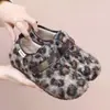 Invierno 2026 Nuevas Llegadas Zapatos Cálidos de Piel con Felpa para Mujer Cierre Mágico Completamente Cerrados Estilo Birkenstock Zapatos de Algodón sin Cordones Dropshipping