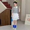 Conjunto de polo de manga corta y falda para niñas de verano, ropa infantil, conjunto de dos piezas de camiseta con cuello y falda de pastel para niñas, moderno