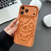Funda de teléfono Hollow Clown para iPhone 17 Pro Max con Spray de Aceite, Agujero de Refrigeración Apple 16, Cubierta Protectora Mate 15