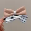 Presilhas de cabelo de flor de tricô para mulheres, tamanho grande, adequadas para outono e inverno, presilhas bico de pato, presilhas tubarão, uma alternativa segura para grampos de cabelo comuns, acessórios de cabelo
