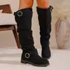 Botas de Caballero Estilo Europeo Gamuza Esmerilada Media Caña para Mujer Tacón Grueso Hebilla de Cinturón Botas Holgadas Retro Adelgazantes Botas Altas