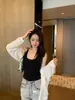 Top de Alça Fina com Renda Floral Patchwork Cor Sólida, Ombro a Ombro, com Bojo Fixo Embutido para um Visual Mais Cheio, Atacado para Mulheres