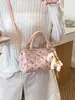 Bolsa Boston de alta qualidade estilo francês transfronteiriça para mulheres, novo modelo da primavera de 2026, estampa de desenho animado, bolsa de mão e transversal de grande capacidade