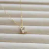 Colar com Pingente Quadrado de Zircônia Versátil Estilo Francês de Luxo Leve em Aço Titânio Design Vintage Nicho Exquisito Corrente para Clavícula Acessório