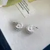 Novos Brincos Estilo Margarida, Versáteis e Simples, Design Original de Nicho Feminino Estilo Ins, Brincos Simples e de Alto Padrão