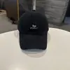 Boné de Baseball para Mulheres, Sensação de Início de Outono, Boné de Baseball Escovado com Letras, Estilo Coreano Versátil, Design Simples para Casais Jovens, Moda de Rua