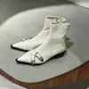Diseño Botas de Mujer 2026 Versátiles Estilo Europeo y Americano Puntiagudas Nuevo Sentido Botas de Moda Primavera y Otoño Hebilla Doble Para Viajar con Tela de Moda