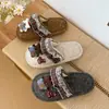 Pantuflas de Piel Baotou para Mujer Lindas de Invierno con Encaje Media Pantufla Suela Plana 2026 Pantuflas de Algodón Corazón Femenino Oso Pequeño Hogar