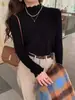 Blusa de manga longa base branca com gola alta meia, justa ao corpo, novo estilo outono e inverno, suéter com barra desfiada, top preto de manga longa