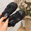 Sapatos Mary Jane Infantis de Couro Macio Estilo Coreano 2026 Verão Sapatos Vazados em Malha para Meninas Planos Casuais Salto Baixo Dança Ballet