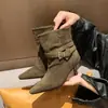 Botas de Tornozelo Slimming Versáteis Estilo Coreano Outono e Inverno 2026 Bico Fino Camurça Salto Agulha Nova Fivela Botas de Moda para Uso Externo