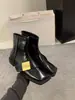 Botas Martin de suela plana, punta cuadrada, color negro, estilo británico para mujer, colección nueva 2024, adecuadas para primavera, otoño e invierno, botines estilo francés retro
