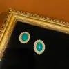 Estilo Ocidental Antigo Cobre Banhado a Ouro 18K, Cor Dourada Vintage Combinada com Pedra Natural Ágata Verde e Design de Pérola de Vidro