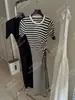 Vestido de punto a rayas de manga corta con cordón estilo nórdico nuevo de primavera temprana Yuran 26