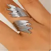 Conjunto de Pulseira e Anel Estilo Escultura de Linha Abstrata, Conjunto de Joias Estilo Punk Vintage, Acessórios de Mão Personalizados Modernos de Luxo Leve