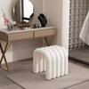 Cadeira com Formato Especial Cadeira de Maquiagem Banqueta de Vestir para Quarto Tubo Curvo Designer Cadeira de Mesa de Maquiagem para Senhoras Celebridade da Internet Cadeira de Jantar Restaurante