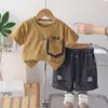 Roupa de Verão para Meninos Estilo Coreano Roupas para Meninos de 1 a 5 Anos Roupa Casual de Verão Conjunto de Duas Peças com Bolso e Manga Curta Roupas Infantis da Moda