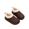 Botas de nieve para niños 2025 invierno nuevo estilo niñas más terciopelo más terciopelo zapatos Birkenstock zapatos peludos casuales niños botas cortas