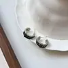 Pendientes de Botón Cruzados Estilo Vintage Personalidad Sencilla para Mujer Nuevo Diseño de Moda Sentido de Diseño Nicho Versátil Pendiente de Temperamento para Mujer