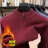 Nuevo suéter de punto para hombre de otoño e invierno con cremallera, forro polar para mayor calidez, top de punto de cuello alto medio engrosado