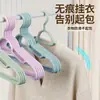 Cabides de Plástico para Uso Doméstico, Antiderrapantes, Espessados e Reforçados, Cabides com Gancho para Adultos, Armazenamento de Guarda-Roupa, Cabides para Roupas Secas e Molhadas, Atacado
